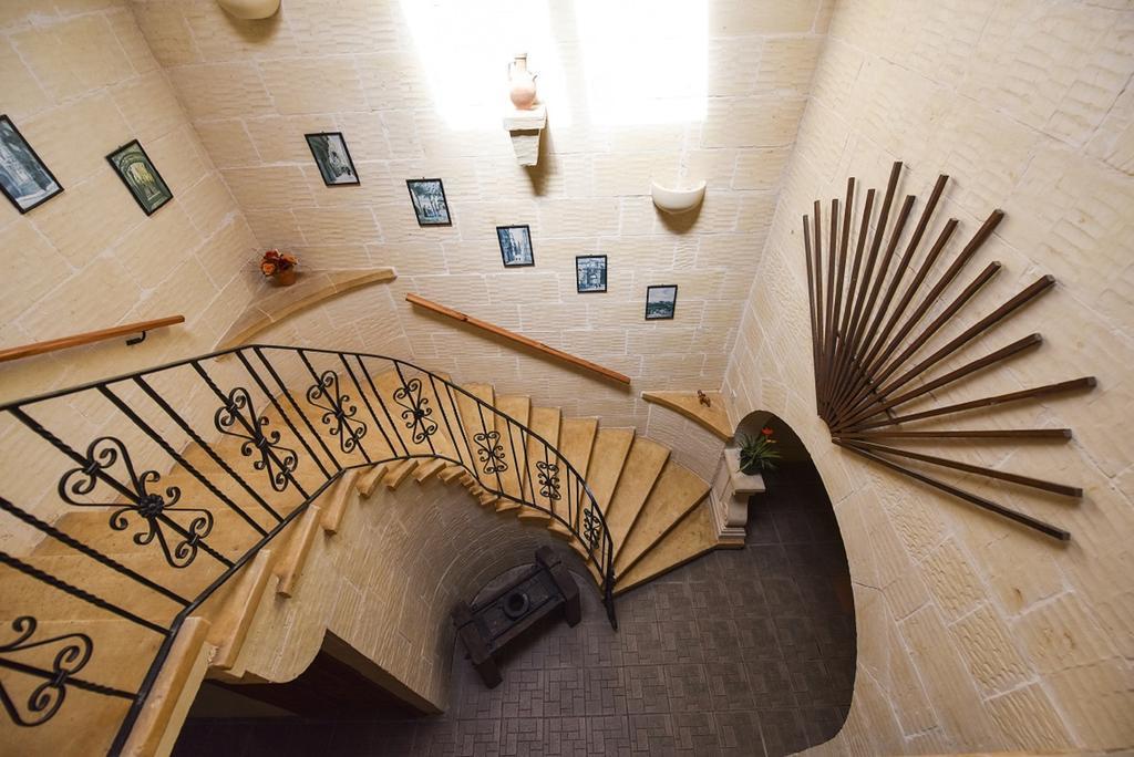Ta' Karkar Villa Bed And Breakfast 자프라 객실 사진